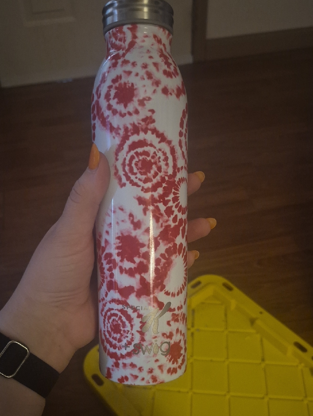 Special K & Swig Exclusive White and Red Tie-Dye Stainless Water Bottle